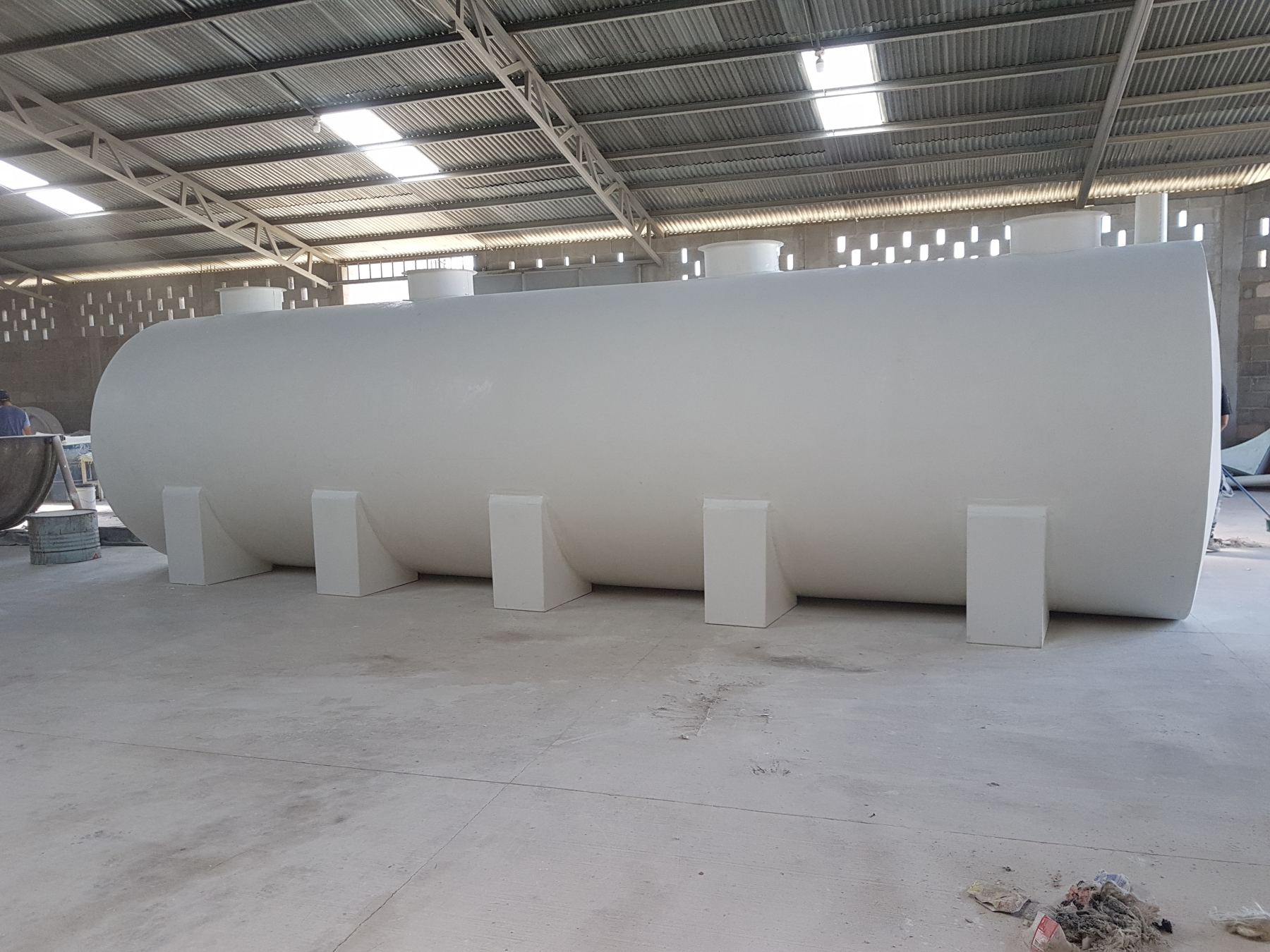 Tanque industrial de fibra de vidrio fabricado por PROESA